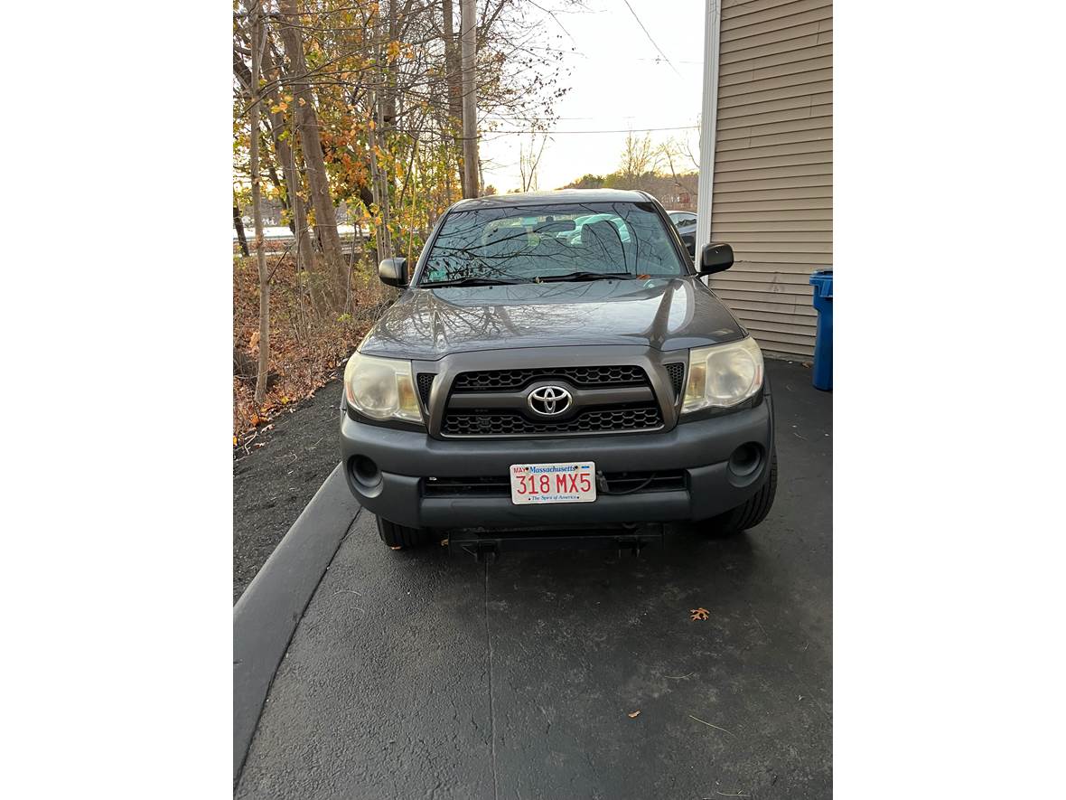 2011 Toyota Tacoma with Plow for sale by owner in Wilmington