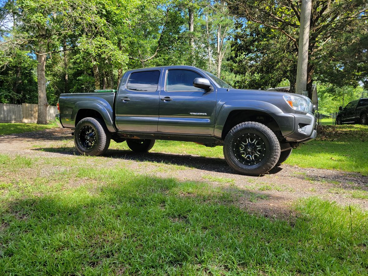 2013 Toyota Tacoma for sale by owner in Havana