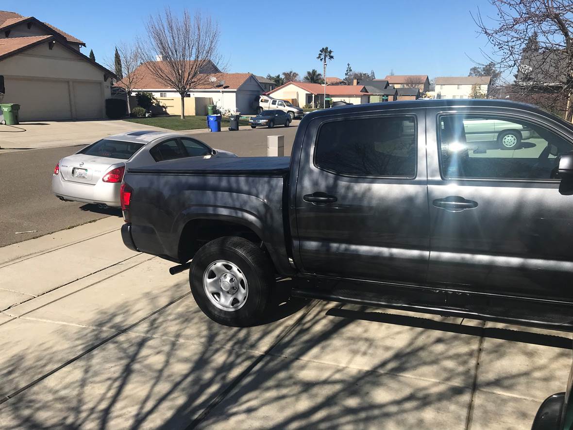 2022 Toyota Tacoma for sale by owner in El Paso