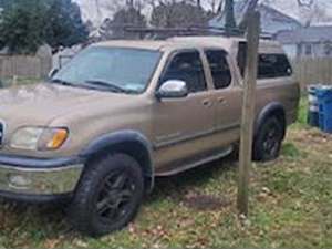 Gold 2002 Toyota Tundra