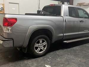 2011 Toyota Tundra with Silver Exterior