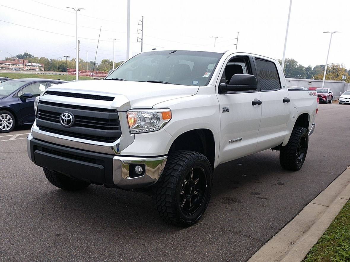 2015 Toyota Tundra for sale by owner in Culver City