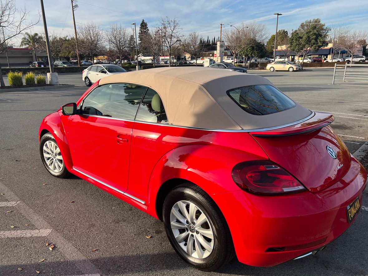 2019 Volkswagen Beetle Convertible for sale by owner in Redwood City