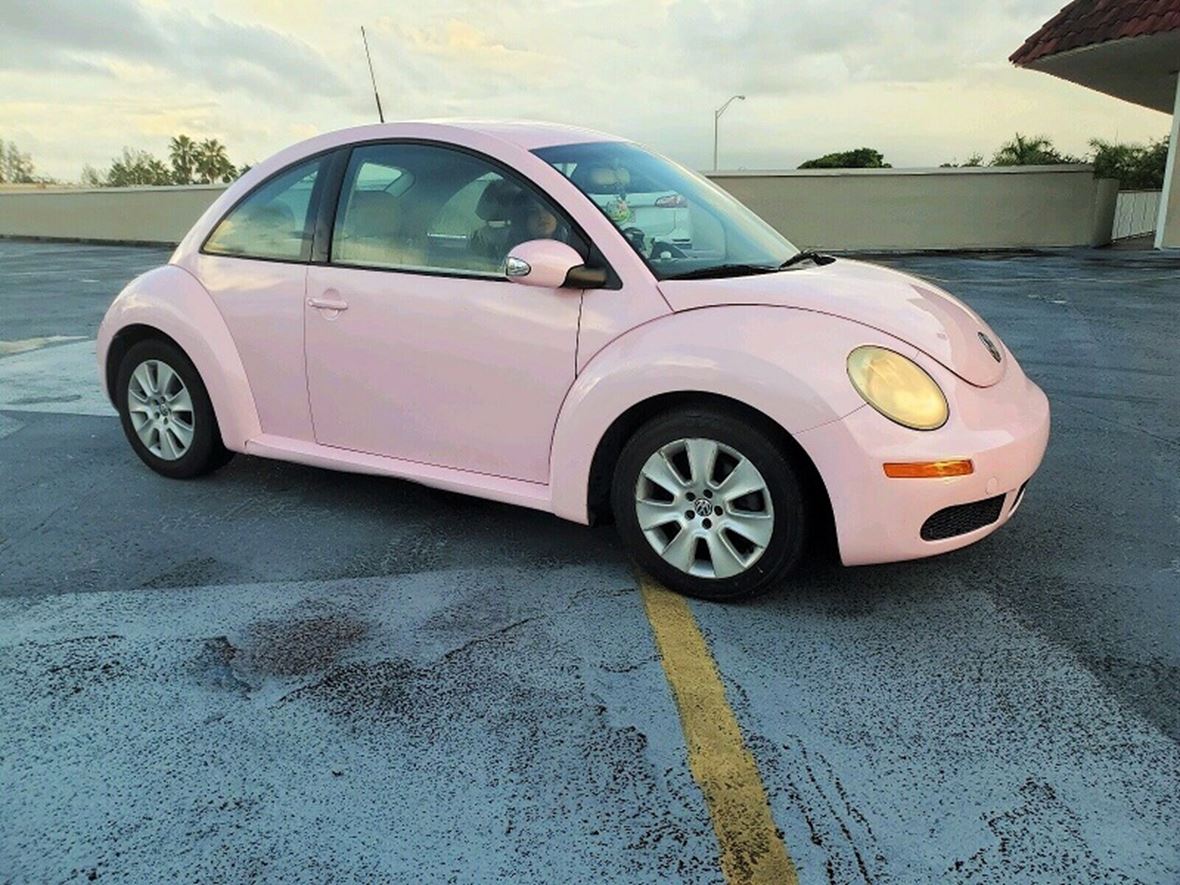 2008 Volkswagen New Beetle S for sale by owner in Jacksonville