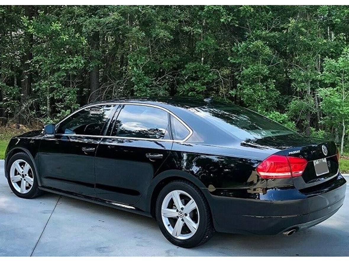 2013 Volkswagen Passat for Sale by Owner in Baytown, TX 77521