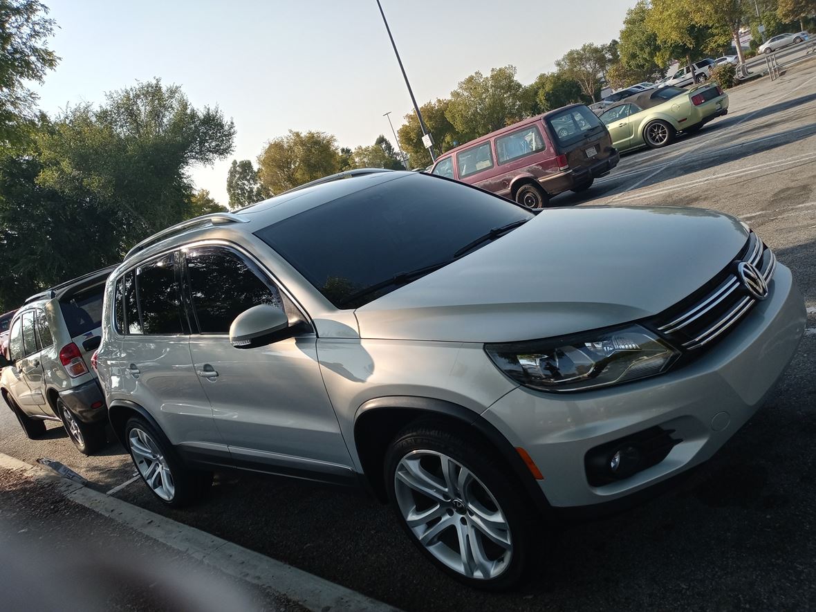 2012 Volkswagen Tiguan for sale by owner in Walnut