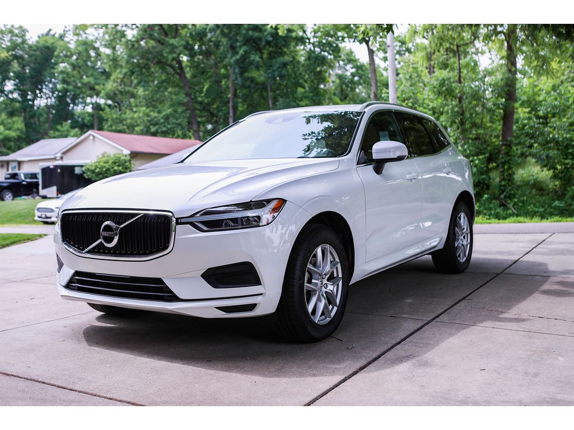 2020 Volvo Xc60 Momentum for sale by owner in Linden