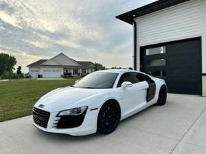 2012 Audi R8 with White Exterior