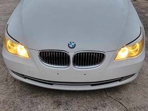 White 2009 BMW 5 Series