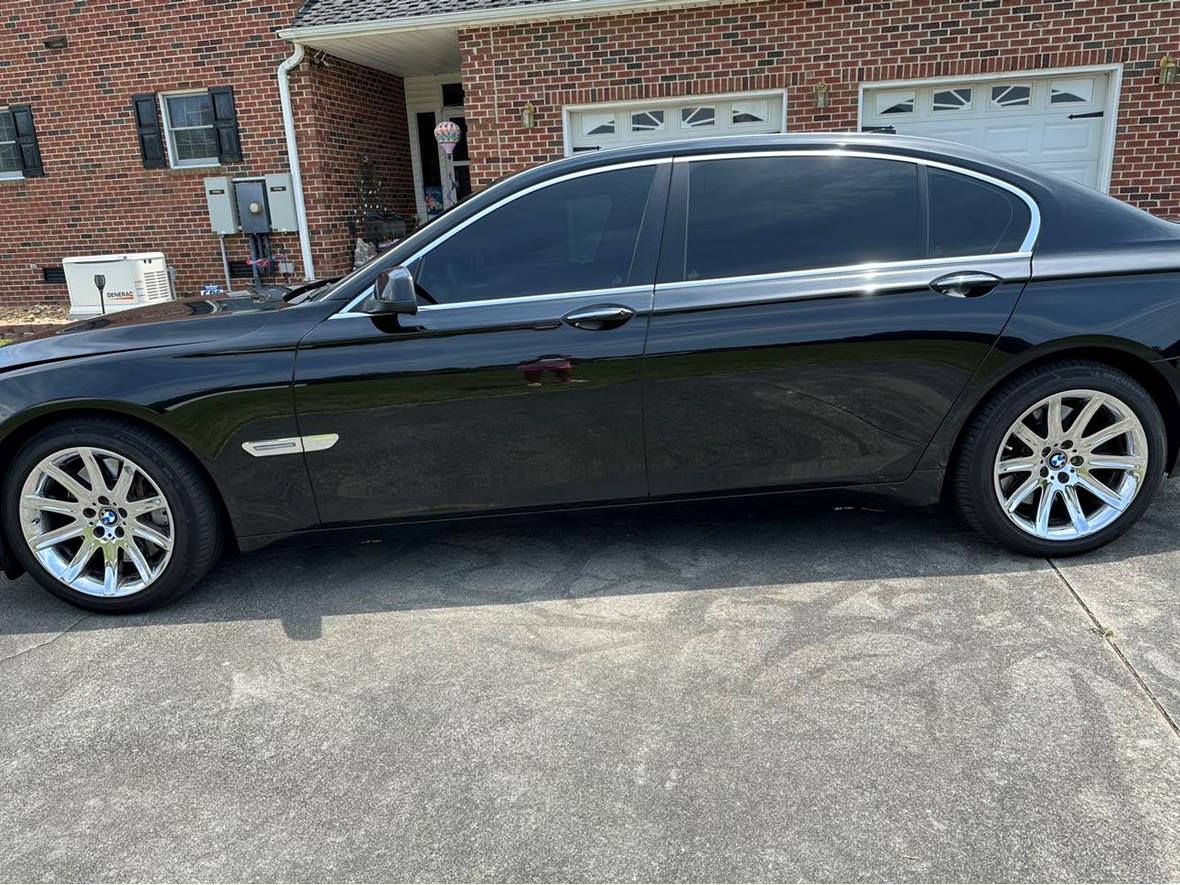 2010 BMW 7 Series for sale by owner in Bennettsville