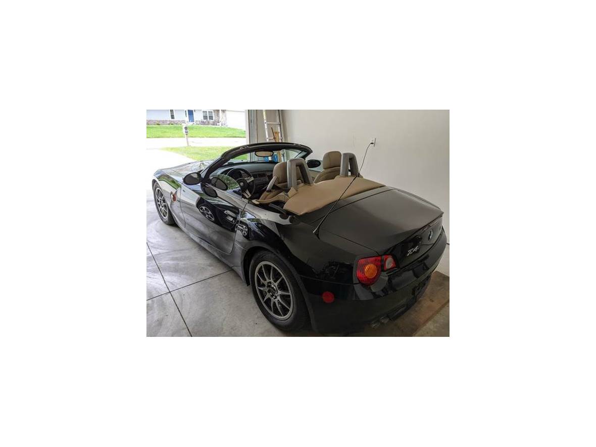 2003 BMW Z4 for sale by owner in Muncie