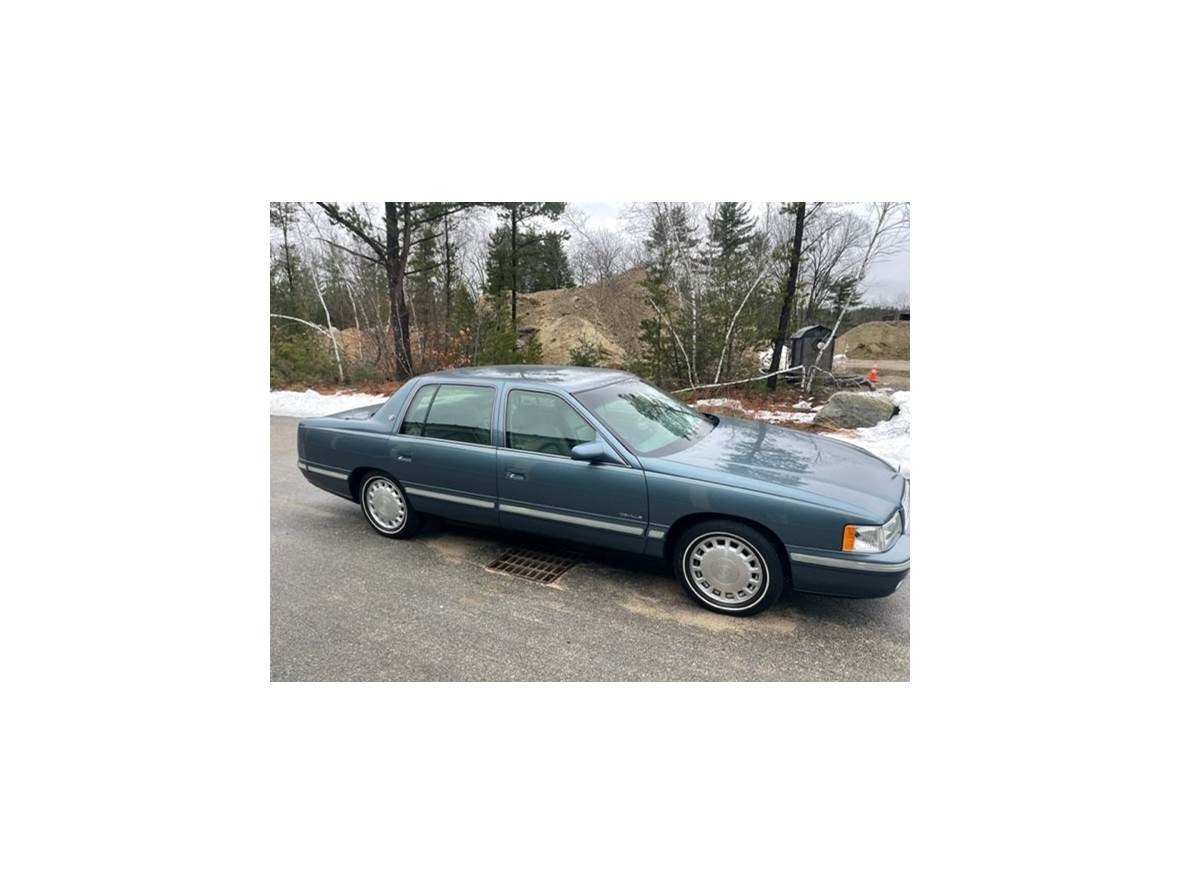 1999 Cadillac DeVille for sale by owner in Ossipee