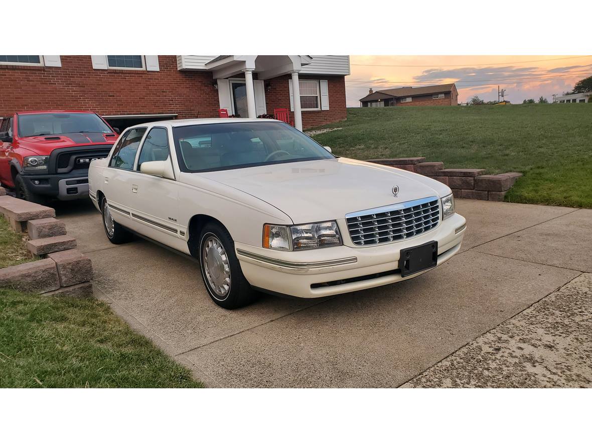 1999 Cadillac DeVille for sale by owner in Mc Kees Rocks