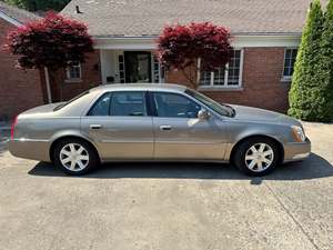 Beige 2007 Cadillac DTS