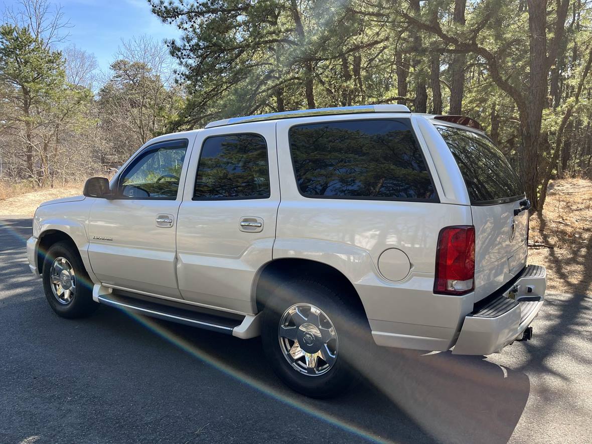 2004 Cadillac Escalade for sale by owner in Morrisville