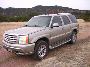 Gold 2002 Cadillac Escalade LUXURY