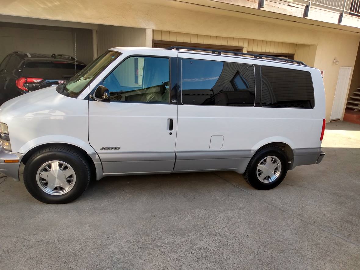 2000 Chevrolet Astro for sale by owner in San Bruno