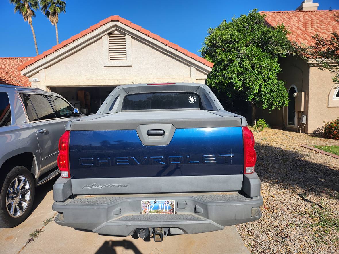 2002 Chevrolet Avalanche Z71 for sale by owner in Gilbert