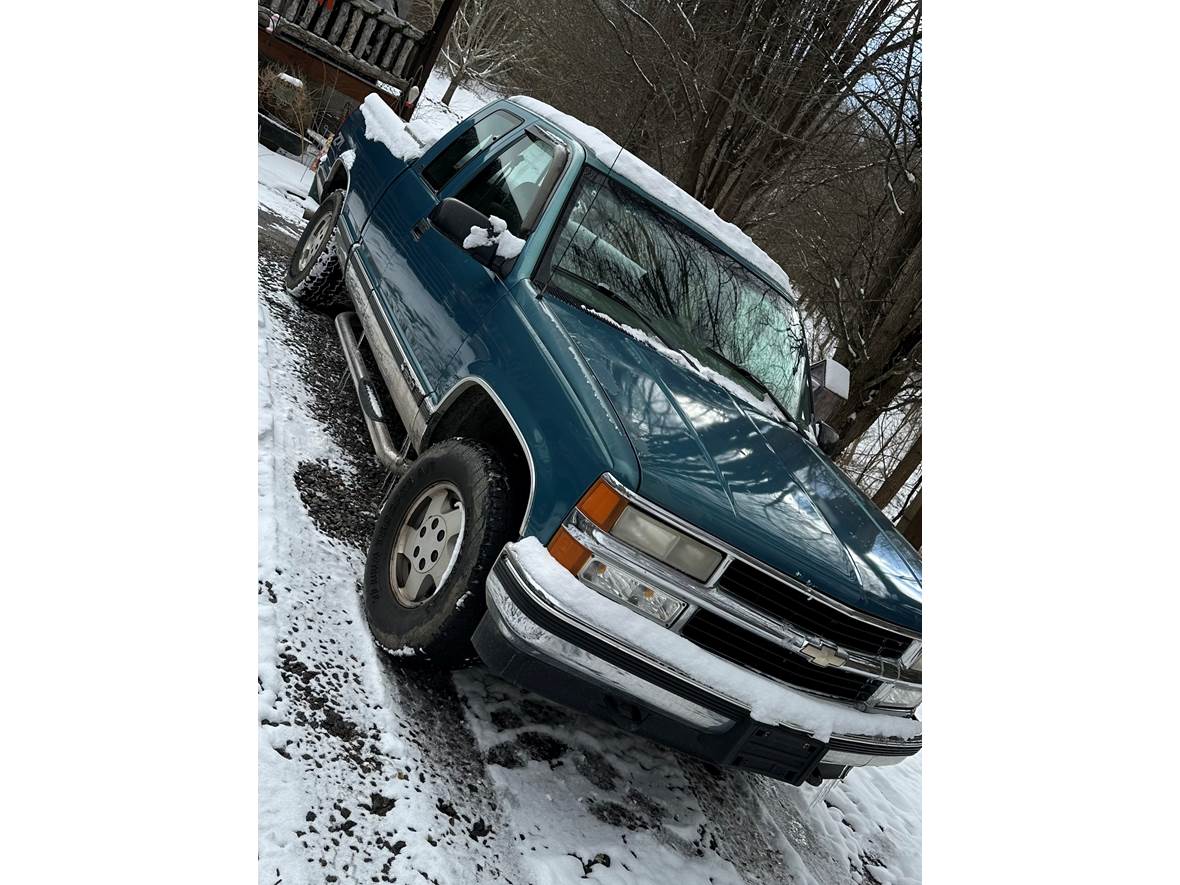 1998 Chevrolet C/K 1500 for sale by owner in Burnsville