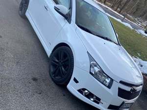 2014 Chevrolet Cruze with White Exterior