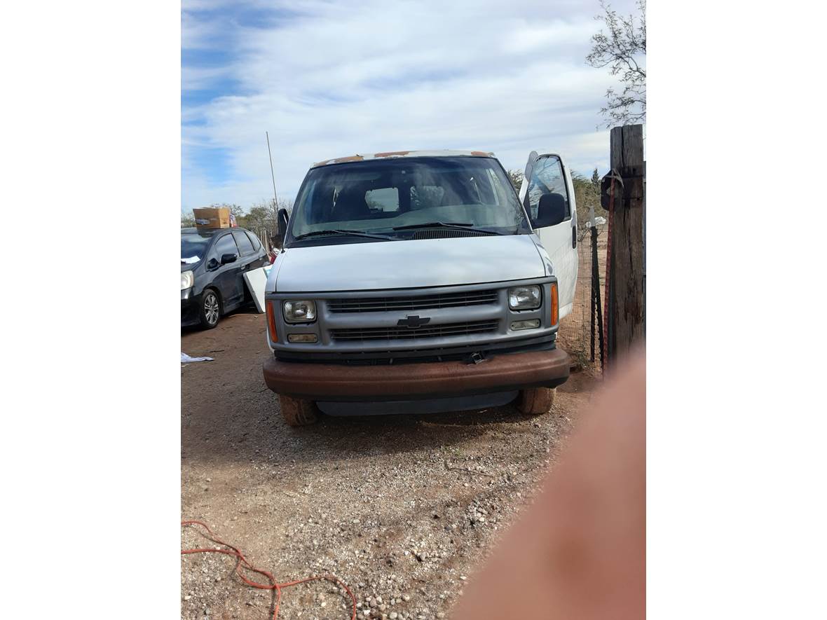 2001 Chevrolet Express for sale by owner in Marana