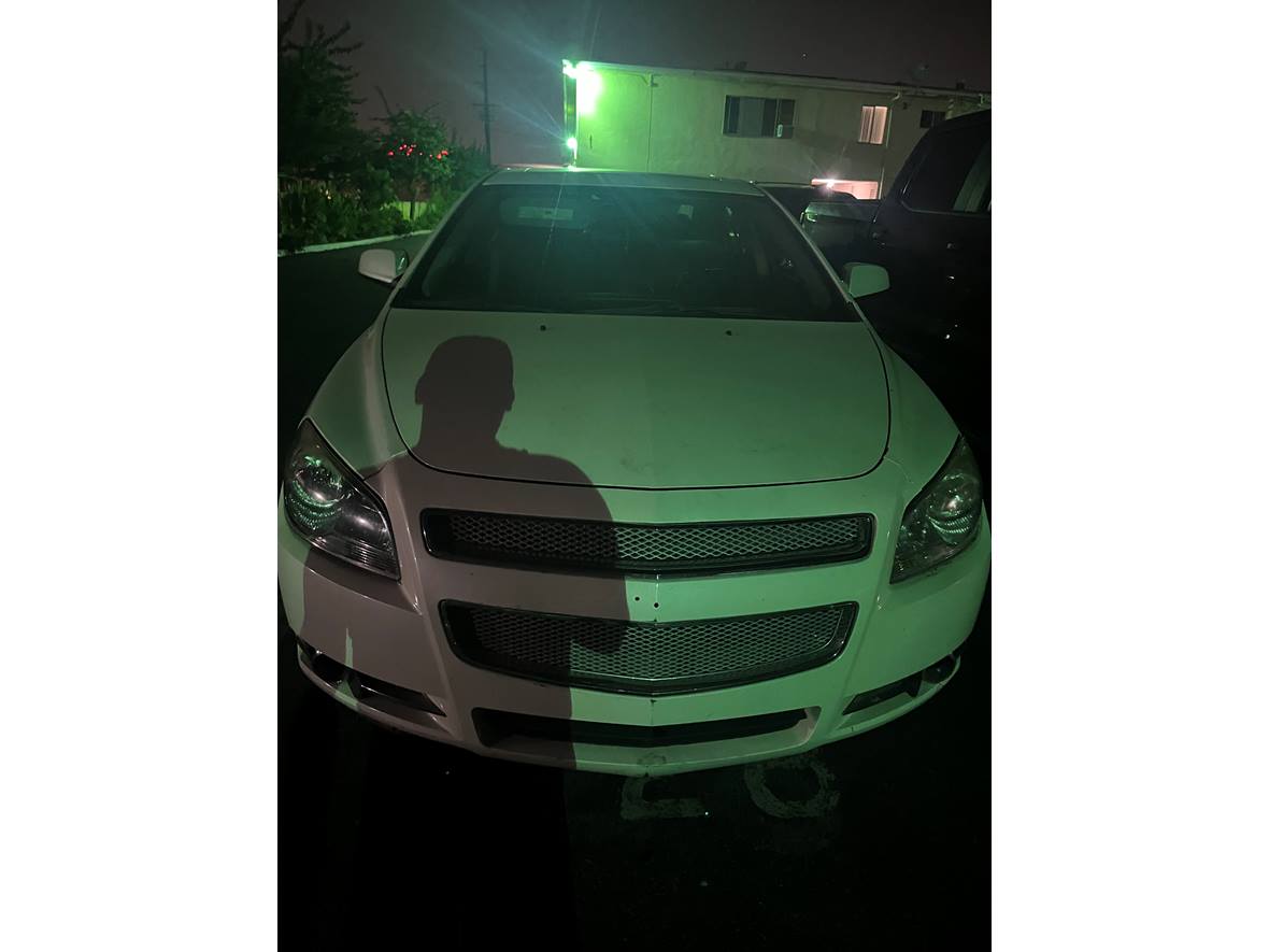 2011 Chevrolet Malibu for sale by owner in La Puente