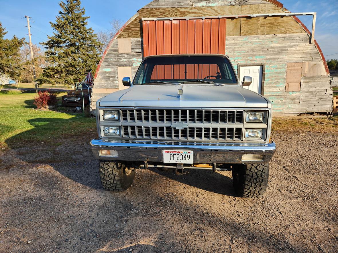 1981 Chevrolet Silverado 1500 for sale by owner in Eau Claire