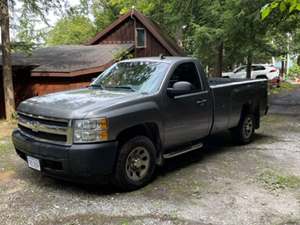 2008 Chevrolet Silverado 1500 with Silver Exterior