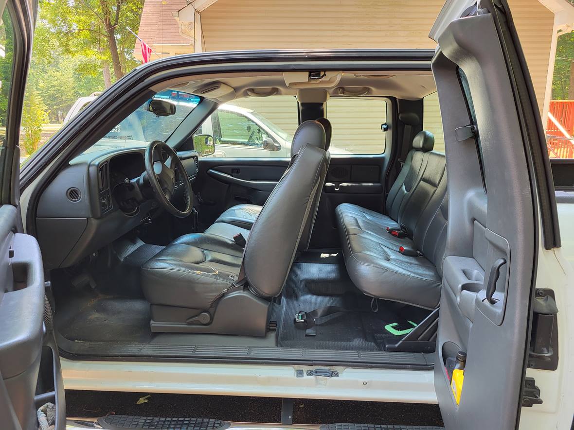 2003 Chevrolet Silverado 1500 Crew Cab for sale by owner in Efland