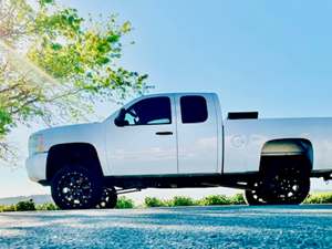 White 2010 Chevrolet Silverado 1500 Crew Cab