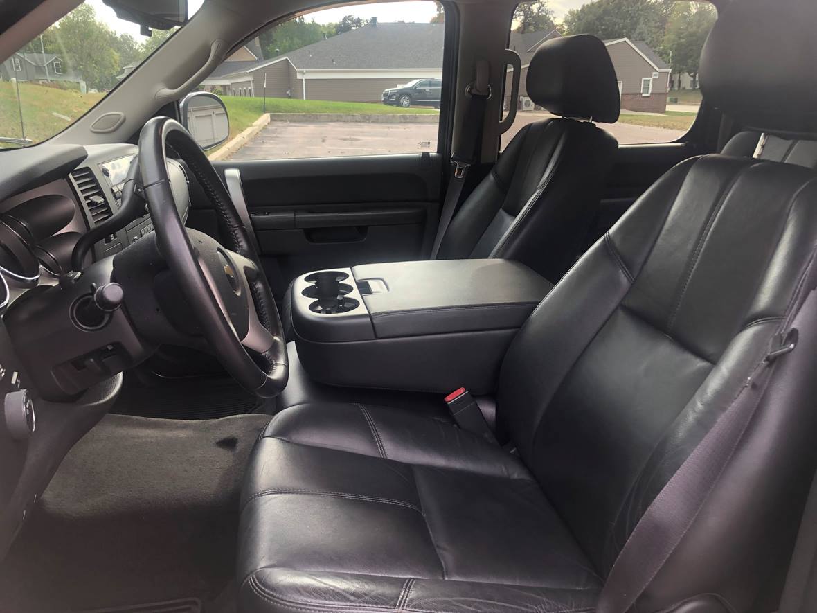 2012 Chevrolet Silverado 1500 Crew Cab for sale by owner in Fairmont
