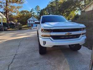 White 2017 Chevrolet Silverado 1500 Crew Cab