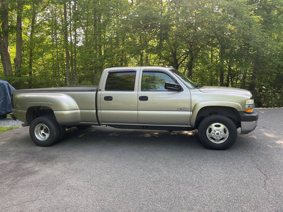 2001 Chevrolet Silverado 3500HD for sale by owner in Fredericksburg