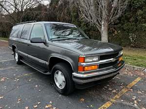 Black 1999 Chevrolet Suburban