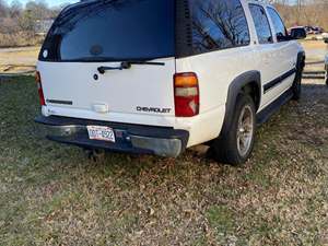 White 2001 Chevrolet Suburban