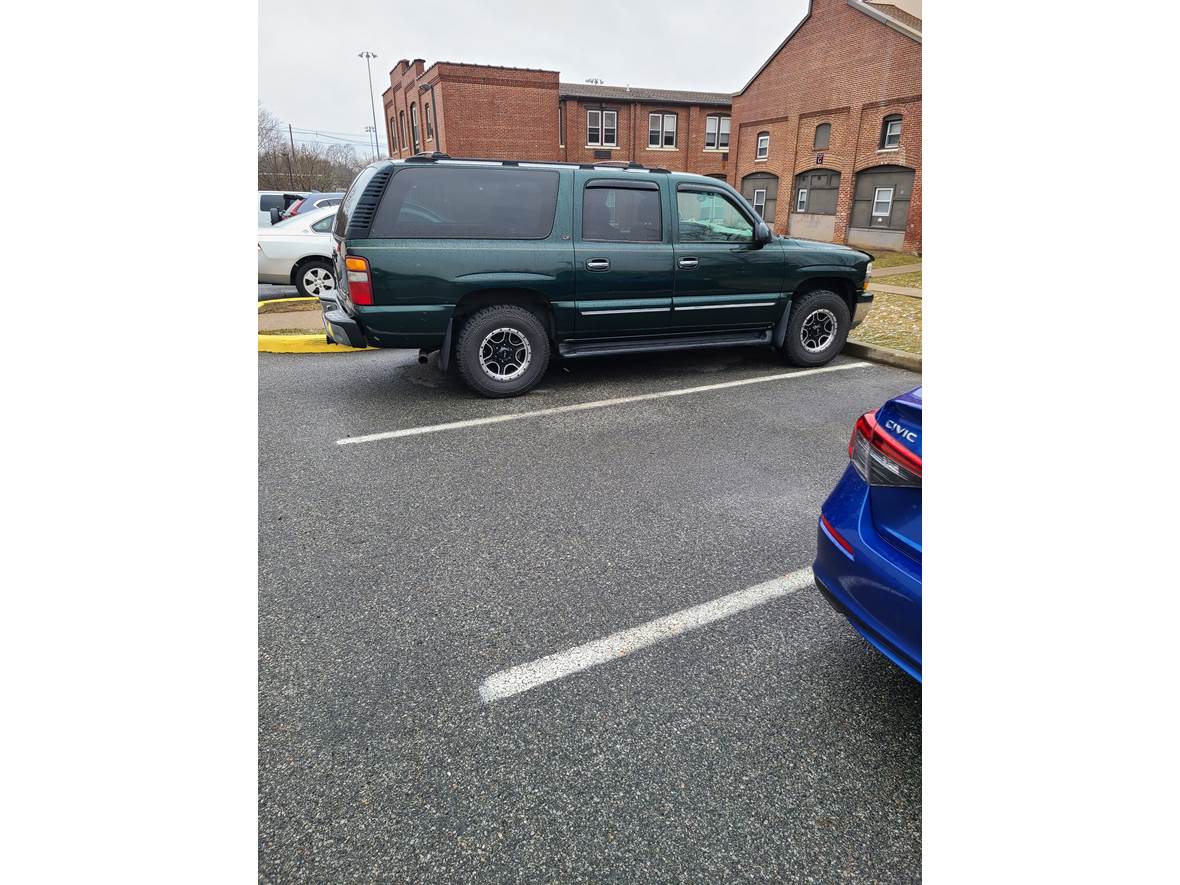 2001 Chevrolet Suburban for sale by owner in Washington