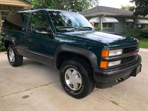 1998 Chevrolet Tahoe with Green Exterior