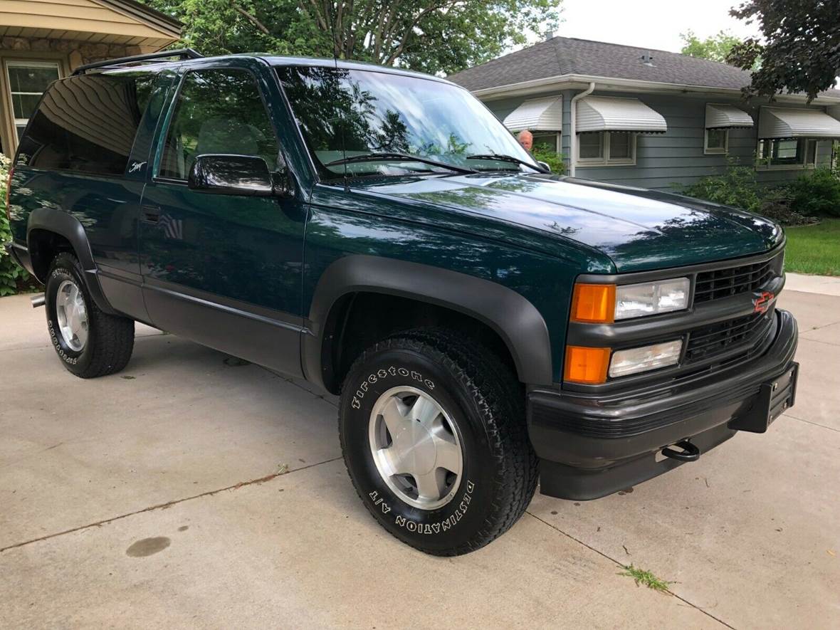 1998 Chevrolet Tahoe for sale by owner in Inver Grove Heights