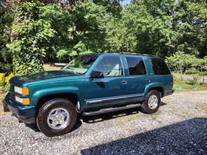 Green 2000 Chevrolet Tahoe