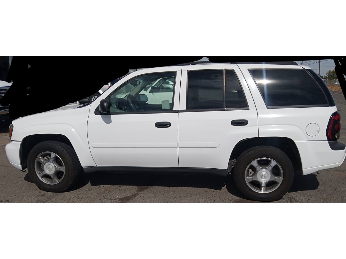 2008 Chevrolet Trailblazer LT for sale by owner in Sacramento