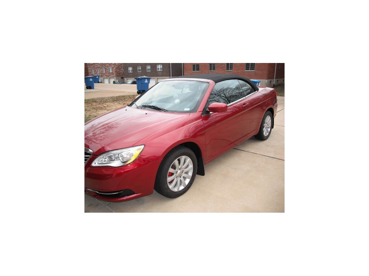 2013 Chrysler 200 for sale by owner in Saint Louis