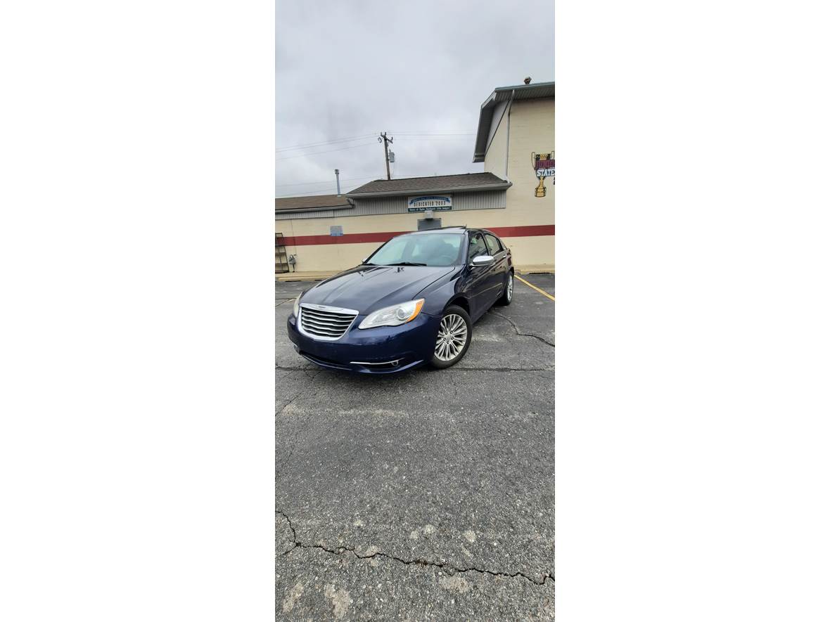 2013 Chrysler 200 for sale by owner in Taylor
