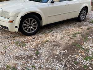 White 2005 Chrysler 300