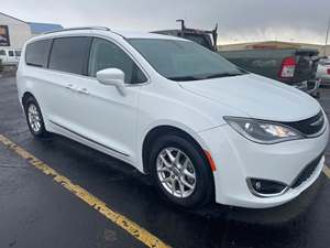 White 2020 Chrysler Pacifica