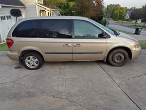 Beige 2006 Dodge Caravan