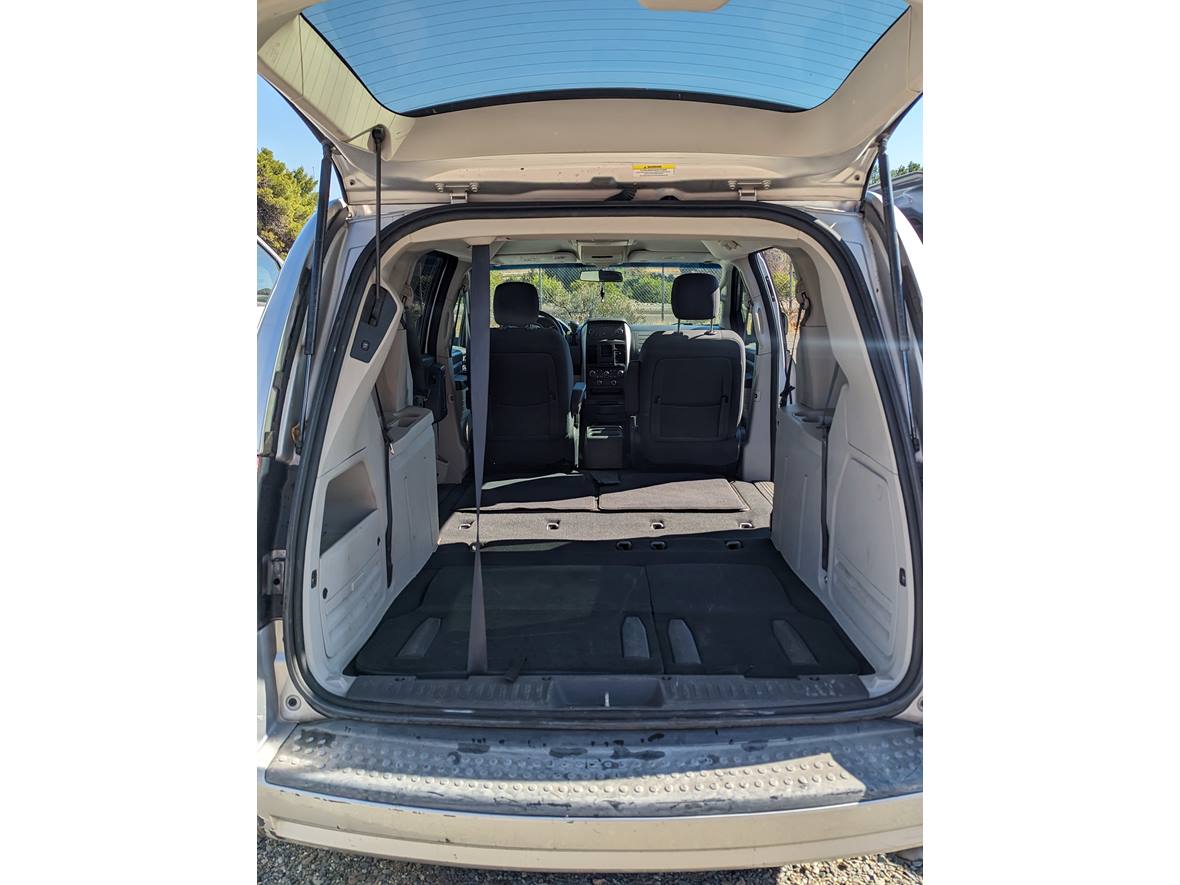 2009 Dodge Caravan for sale by owner in Red Bluff