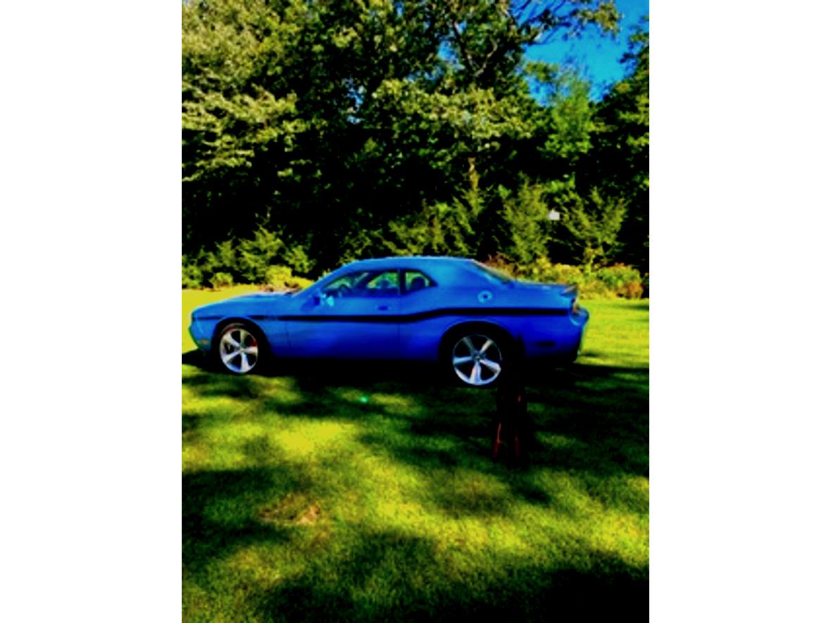 2010 Dodge Challenger for sale by owner in Dedham