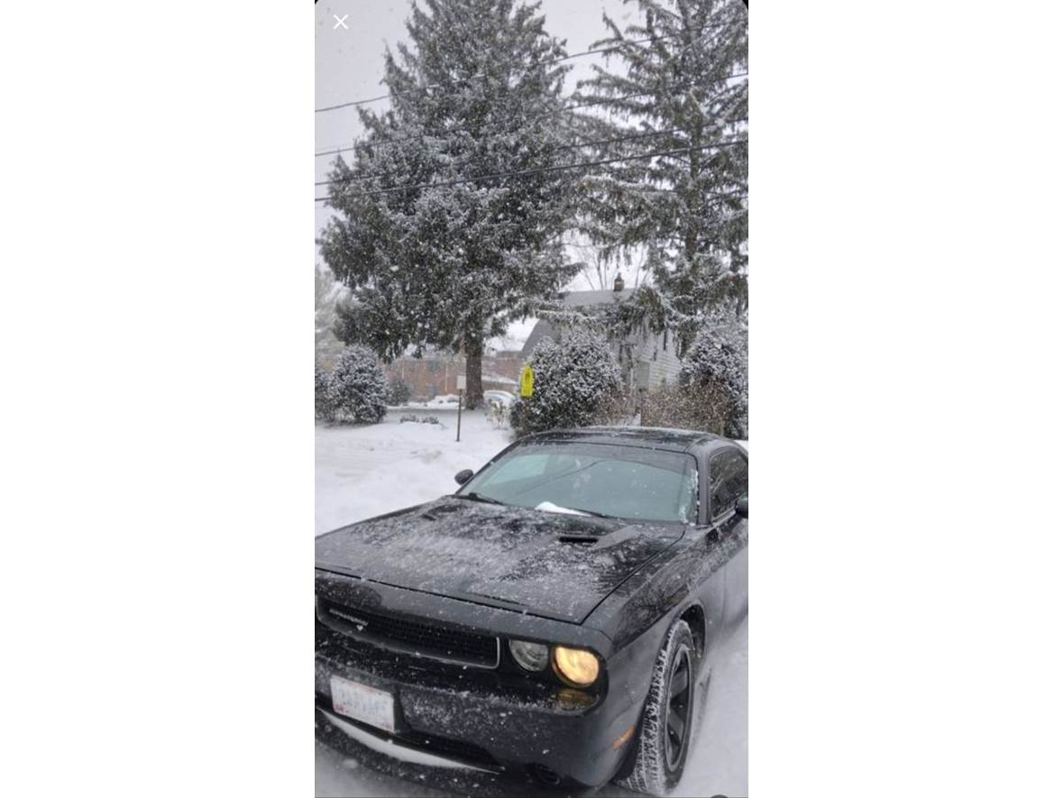 2012 Dodge Challenger for sale by owner in Akron