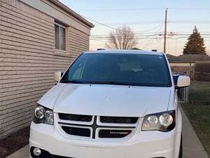 White 2016 Dodge Grand Caravan