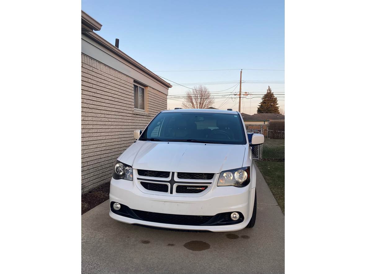 2016 Dodge Grand Caravan for sale by owner in Warren